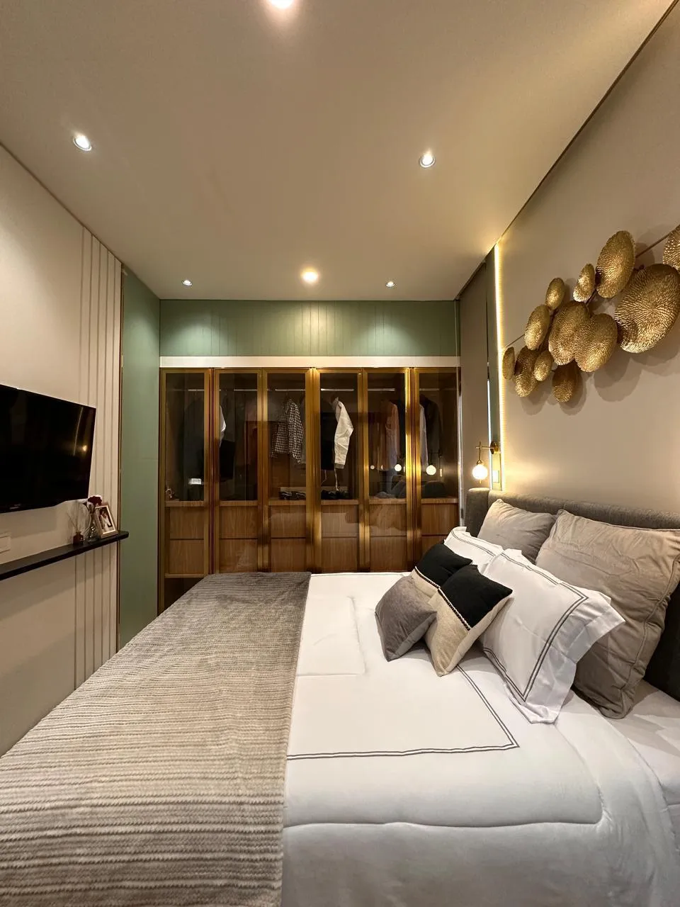 Tangga interior desain rumah Cherrywoods Residences Bintaro